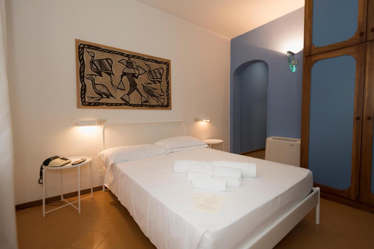 Mami Sabaudia Hotel Eksteriør bilde