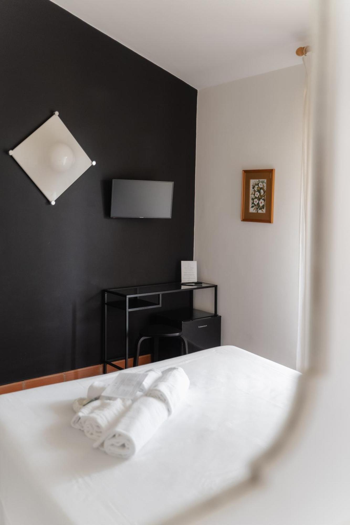 Mami Sabaudia Hotel Eksteriør bilde